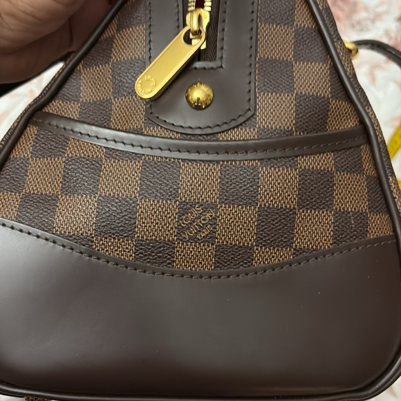Louis Vuitton Damier Ebene Berkeley Handbag - Picture 12 of 15